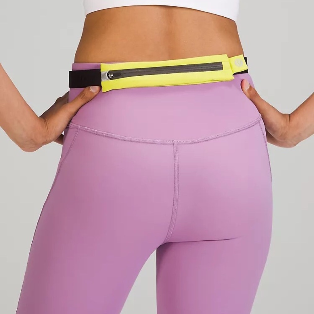 NWT Fast and Free Run-belt Mini